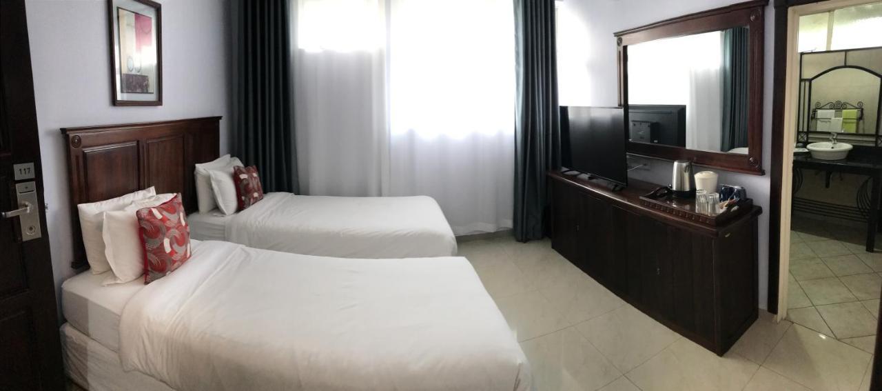 Crescent Lodge ลิฟวิงสโตน ภายนอก รูปภาพ