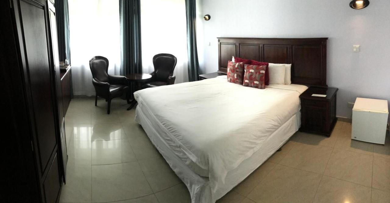 Crescent Lodge ลิฟวิงสโตน ภายนอก รูปภาพ